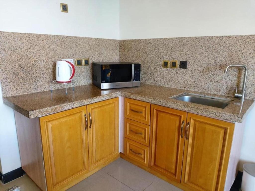 Pereybere Apartment With Breakfast And Private Balcony Pereybere Beach Екстериор снимка