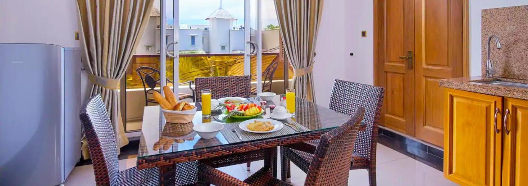 Pereybere Apartment With Breakfast And Private Balcony Pereybere Beach Екстериор снимка